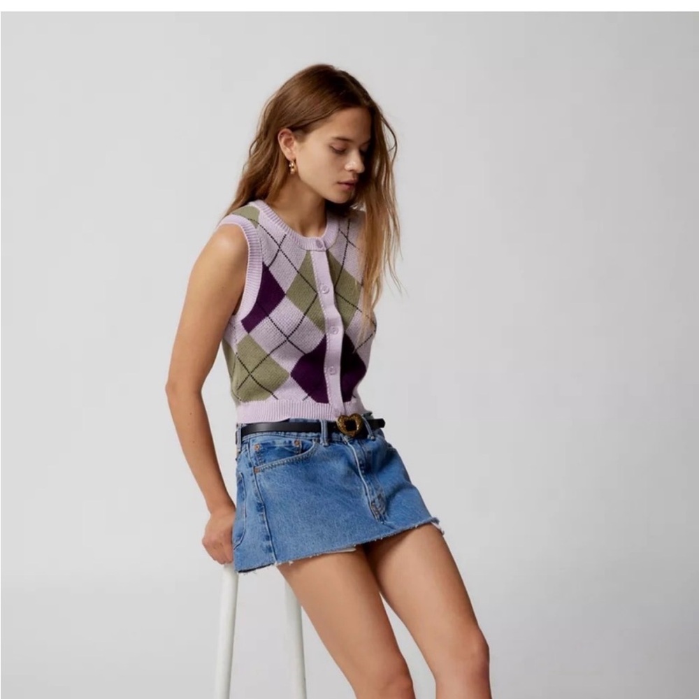 Urban Outfitters Santorini Buttoned Sweater Vest  Size M - Lavender